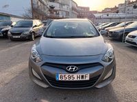 Usado Hyundai i30 Base 90 CV (66 kW) 2014 Gris / plata Berlina
