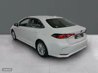 Usado Toyota Corolla Active 125 CV (91 kW) 2023 Blanco Berlina