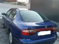 Usado Seat Toledo Stella 110 CV (80 kW) 2001 Azul Berlina
