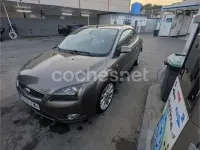 Usado Ford Focus Cabriolet Titanium 136 CV (100 kW) 2007 Marrón Descapotable