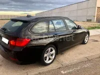 Usado BMW 318 143 CV (105 kW) 2014 Negro Familiar