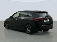 Usado Mercedes B200 150 CV (110 kW) 2021 Negro Utilitario