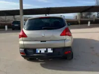 Usado Peugeot 3008 Premium 120 CV (88 kW) 2011 Gris Familiar