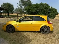 Usado Renault Mégane III 230 CV (169 kW) 2008 Amarillo Berlina