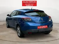 Usado Renault Mégane III 105 CV (77 kW) 2010 Azul Berlina