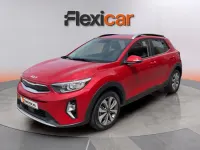 Usado Kia Stonic 120 CV (88 kW) 2022 Rojo SUV