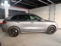 Usado Porsche Cayenne 382 CV (280 kW) 2013 Gris / plata SUV