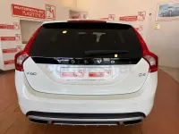 Usado Volvo V60 CC Momentum 190 CV (139 kW) 2017 Blanco Familiar