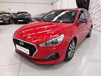 Usado Hyundai i30 GO! 110 CV (80 kW) 2018 Rojo Familiar