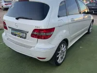 Usado Mercedes B180 109 CV (80 kW) 2011 Blanco Utilitario