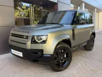 Usado Land Rover Defender SE 400 CV (294 kW) 2021 Verde SUV