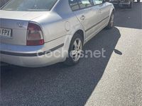 Usado Skoda Superb 115 CV (84 kW) 2007 Gris / plata Berlina