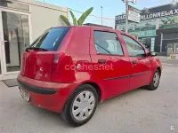 Usado Fiat Punto 60 CV (44 kW) 2001 Rojo Utilitario