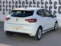 Używany Renault Clio V Business 72 KM (52 kW) 2020 Biały Hatchback