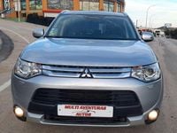 Usado Mitsubishi Outlander 150 CV (110 kW) 2014 Gris / plata SUV