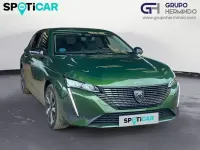 Usado Peugeot 308 Allure 130 CV (95 kW) 2023 Verde Berlina