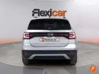 Usado VW T-Cross Advance 110 CV (80 kW) 2022 Gris SUV