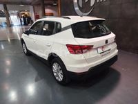 Usado Seat Arona Style 95 CV (69 kW) 2019 Blanco SUV