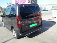 Usado Peugeot Partner Tepee Outdoor 100 CV (73 kW) 2016 Marrón Monovolumen