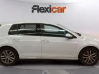 Usado VW Golf VII Advance 125 CV (91 kW) 2017 Blanco Berlina