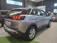 Usado Peugeot 3008 Allure 130 CV (95 kW) 2019 Gris / plata SUV
