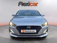 Usado Hyundai i30 120 CV (88 kW) 2019 Gris Berlina