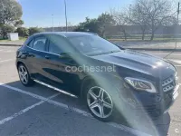 Usado Mercedes GLA180 122 CV (89 kW) 2019 Negro SUV