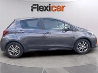 Usado Toyota Yaris Active 69 CV (50 kW) 2017 Gris Utilitario