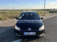 Usado VW Polo Advance 90 CV (66 kW) 2015 Negro Berlina