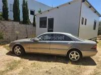 Usado Mercedes S500 306 CV (225 kW) 2003 Gris / plata Berlina