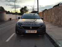 Usado Peugeot 308 SW Allure 130 CV (95 kW) 2018 Gris / plata Familiar