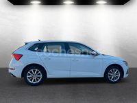 Usado Skoda Scala Active 110 CV (80 kW) 2021 Blanco Utilitario