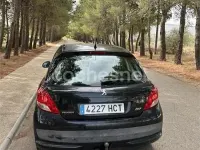 Usado Peugeot 207 70 CV (51 kW) 2011 Negro Berlina
