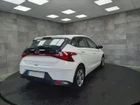 Usado Hyundai i20 101 CV (74 kW) 2021 Blanco Utilitario