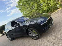 Usado Porsche Cayenne S E-Hybrid 416 CV (305 kW) 2015 Azul SUV