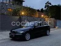 Usado BMW 118 143 CV (105 kW) 2007 Negro Utilitario