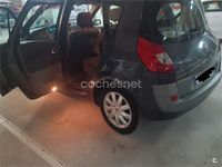 Usado Renault Scénic II Dynamique 105 CV (77 kW) 2007 Negro Monovolumen