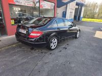 Usado Mercedes C220 Avantgarde 150 CV (110 kW) 2007 Negro Berlina