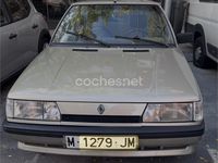 Usado Renault R9 72 CV (52 kW) 1989 Beige Berlina