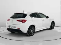 Usado Alfa Romeo Giulietta Distinctive 105 CV (77 kW) 2016 Blanco Utilitario