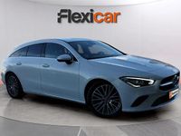 Usado Mercedes CLA220 Shooting Brake 190 CV (139 kW) 2021 Blanco Familiar