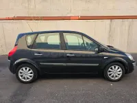 Usado Renault Scénic Dynamique 105 CV (77 kW) 2006 Negro Monovolumen