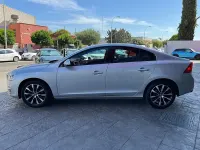 Usado Volvo S60 Kinetic 120 CV (88 kW) 2018 Gris / plata Berlina
