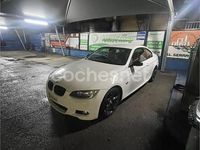 Begagnad BMW 320 177 HK (130 kW) 2008 Vit Sportkupé