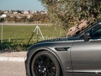 Usado Bentley Flying Spur 550 CV (404 kW) 2021 Gris / plata Berlina