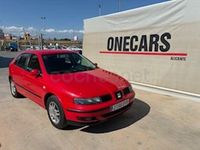 Używany Seat Leon Stella 90 KM (66 kW) 2002 Czerwony Hatchback