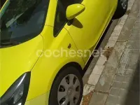 Usado Opel Corsa Business 75 CV (55 kW) 2017 Amarillo Utilitario