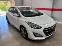Usado Hyundai i30 110 CV (80 kW) 2015 Blanco Berlina