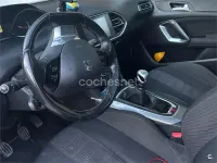 Usado Peugeot 308 SW Allure 120 CV (88 kW) 2015 Blanco Familiar