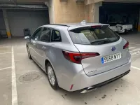 Usado Toyota Corolla Active 140 CV (102 kW) 2025 Plateado Familiar